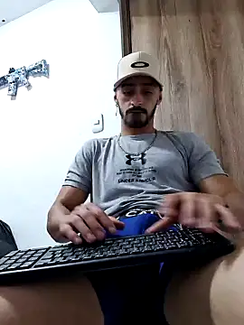 Snapshot of MAXIMUS_MASTE3 chatting on February 3, 2025, 2:25 am MAXIMUS MASTE3 online show from February 3, 2025, 2:25 am