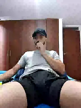 Snapshot of MAXIMUS_MASTE3 chatting on February 9, 2025, 8:24 pm MAXIMUS MASTE3 online show from February 9, 2025, 8:24 pm