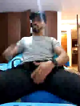 Snapshot of MAXIMUS_MASTE3 chatting on February 9, 2025, 11:25 pm MAXIMUS MASTE3 online show from February 9, 2025, 11:25 pm