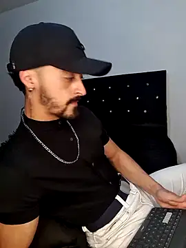 Snapshot of MAXIMUS_MASTE3 chatting on February 19, 2025, 5:16 am MAXIMUS MASTE3 online show from February 19, 2025, 5:16 am