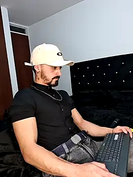 Snapshot of MAXIMUS_MASTE3 chatting on February 20, 2025, 2:51 am MAXIMUS MASTE3 online show from February 20, 2025, 2:51 am