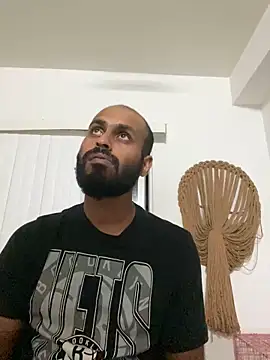 Snapshot of islandvybee55 chatting on December 2, 2024, 1:36 am islandvybee55 online show from December 2, 2024, 1:36 am