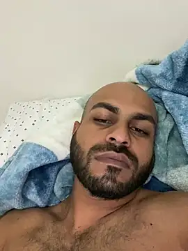 Snapshot of islandvybee55 chatting on December 10, 2024, 9:44 am islandvybee55 online show from December 10, 2024, 9:44 am