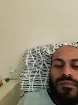 islandvybee55 online show from February 8, 2025, 10:29 pm