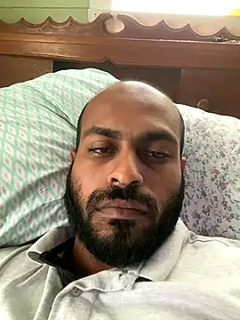 Snapshot of islandvybee55 chatting on November 18, 2025, 3:49 pm islandvybee55 online show from November 18, 2025, 3:49 pm