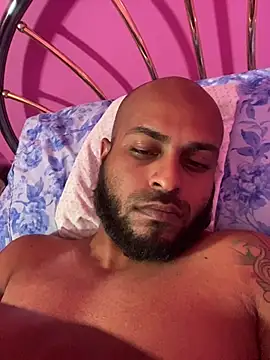 islandvybee55 online show from February 23, 2026, 4:32 am