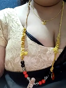 tamilthanushri online show from December 14, 2025, 4:07 am