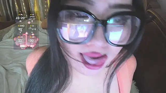 Snapshot of cutie_sakura chatting on December 16, 2024, 5:00 pm cutie sakura online show from December 16, 2024, 5:00 pm