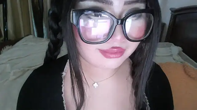 Snapshot of cutie_sakura chatting on March 1, 2025, 4:44 pm cutie sakura online show from March 1, 2025, 4:44 pm