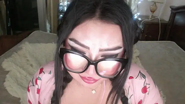 Snapshot of cutie_sakura chatting on March 9, 2025, 5:17 pm cutie sakura online show from March 9, 2025, 5:17 pm