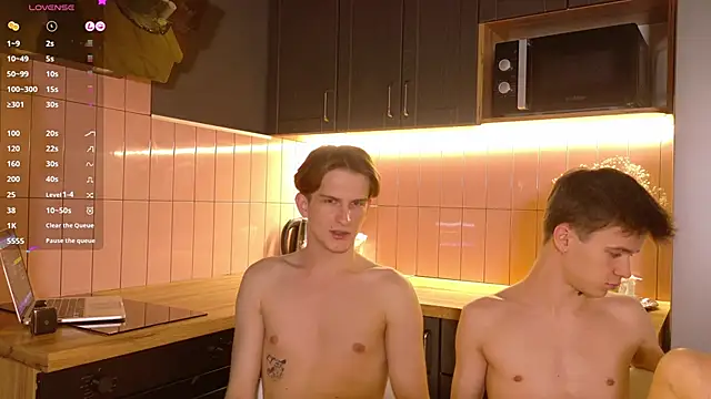 Snapshot of _whitenight_ chatting on March 18, 2025, 6:59 pm whitenight online show from March 18, 2025, 6:59 pm