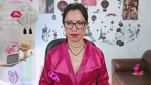 Snapshot of FernandaEloisa chatting on February 7, 2025, 12:50 pm FernandaEloisa online show from February 7, 2025, 12:50 pm