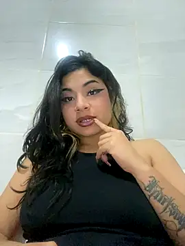 mysteriousgirl20 online show from November 30, 2025, 2:21 pm