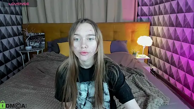 Snapshot of Lesi_Moonie01 chatting on September 10, 2025, 8:25 am Lesi Moonie01 online show from September 10, 2025, 8:25 am