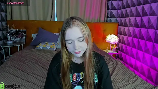 Snapshot of Lesi_Moonie01 chatting on September 18, 2025, 8:05 am Lesi Moonie01 online show from September 18, 2025, 8:05 am