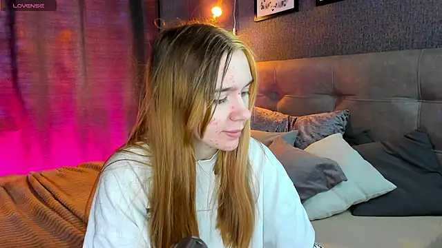 Snapshot of Lesi_Moonie01 chatting on September 30, 2025, 6:18 am Lesi Moonie01 online show from September 30, 2025, 6:18 am