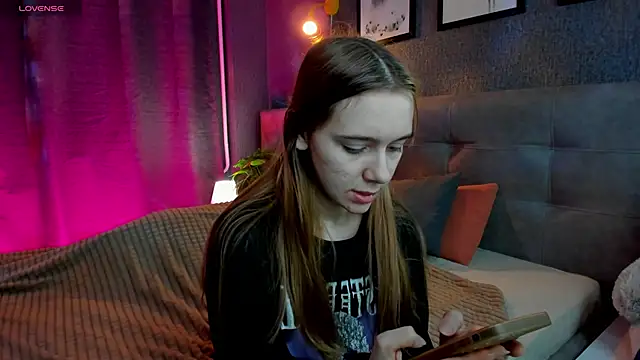 Snapshot of Lesi_Moonie01 chatting on November 27, 2025, 9:00 am Lesi Moonie01 online show from November 27, 2025, 9:00 am