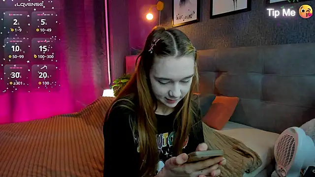 Snapshot of Lesi_Moonie01 chatting on November 28, 2025, 9:23 am Lesi Moonie01 online show from November 28, 2025, 9:23 am