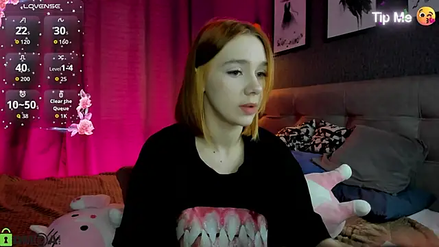 Snapshot of Lesi_Moonie01 chatting on May 15, 2026, 9:05 am Lesi Moonie01 online show from May 15, 2026, 9:05 am
