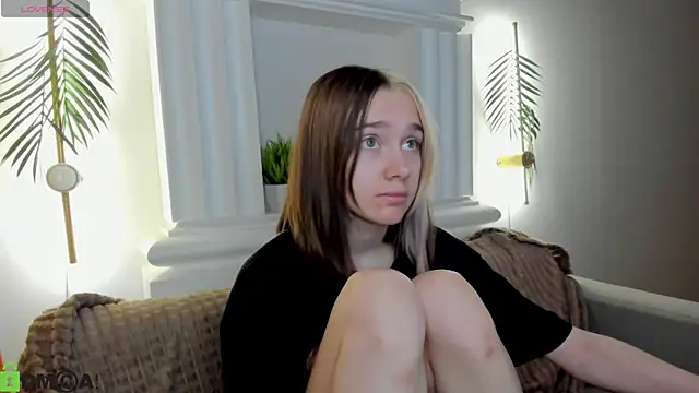 Snapshot of Lesi_Moonie01 chatting on July 29, 2026, 9:29 am Lesi Moonie01 online show from July 29, 2026, 9:29 am