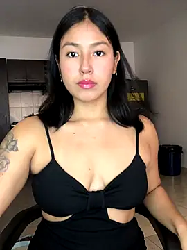 EmmaRossem online show from October 6, 2025, 7:33 pm