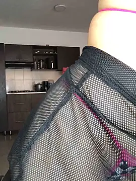 EmmaRossem online show from October 31, 2025, 7:04 pm