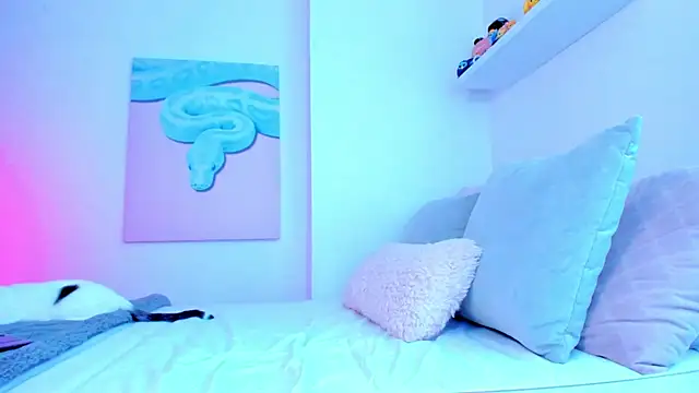 Alexis Rosse online show from December 15, 2025, 12:53 pm