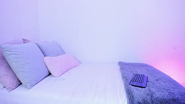 Snapshot of Alexis_Rosse chatting on May 21, 2026, 12:34 pm Alexis Rosse online show from May 21, 2026, 12:34 pm