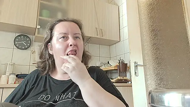 Snapshot of melissaBlessing chatting on January 18, 2025, 12:47 pm melissaBlessing online show from January 18, 2025, 12:47 pm