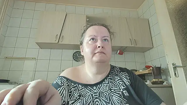 Snapshot of melissaBlessing chatting on March 16, 2025, 7:15 am melissaBlessing online show from March 16, 2025, 7:15 am