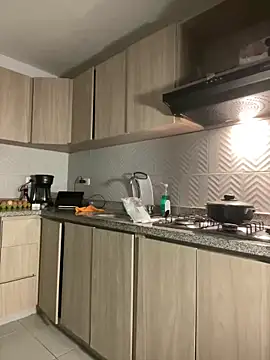 Snapshot of HollyHudsonn chatting on March 17, 2025, 4:08 am HollyHudsonn online show from March 17, 2025, 4:08 am