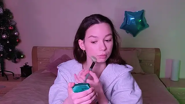 Snapshot of katycrown chatting on December 16, 2024, 9:46 am katycrown online show from December 16, 2024, 9:46 am