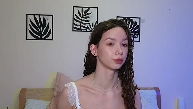 Snapshot of katycrown chatting on February 25, 2025, 12:45 pm katycrown online show from February 25, 2025, 12:45 pm