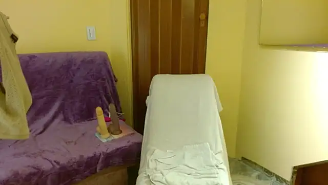 lilimini032 online show from February 7, 2025, 10:30 pm