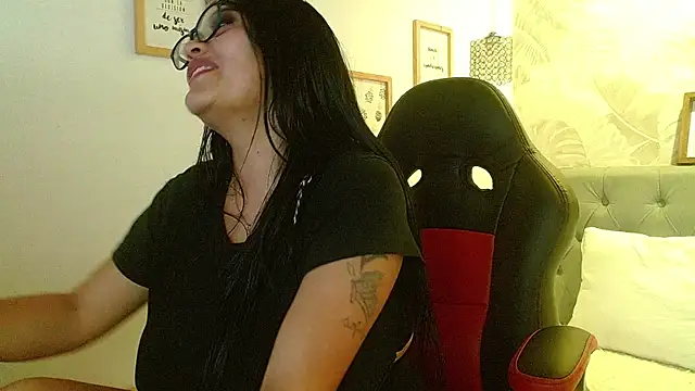 Snapshot of violletha chatting on January 30, 2025, 6:54 pm violletha online show from January 30, 2025, 6:54 pm