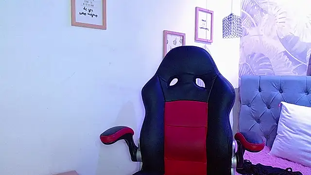 Snapshot of violletha chatting on March 8, 2025, 3:35 pm violletha online show from March 8, 2025, 3:35 pm