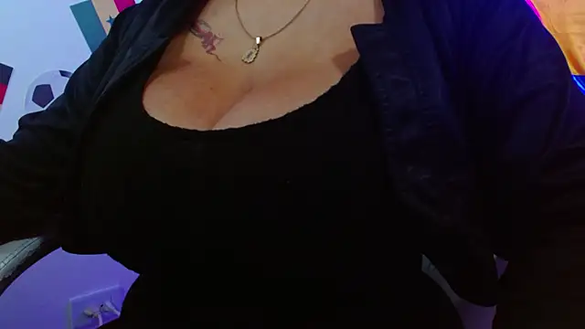 Snapshot of violletha chatting on June 30, 2026, 12:39 pm violletha online show from June 30, 2026, 12:39 pm