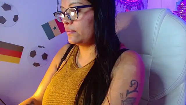 Snapshot of violletha chatting on July 2, 2026, 12:55 pm violletha online show from July 2, 2026, 12:55 pm
