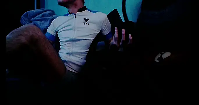 tightsNclouds online show from September 20, 2025, 4:13 am