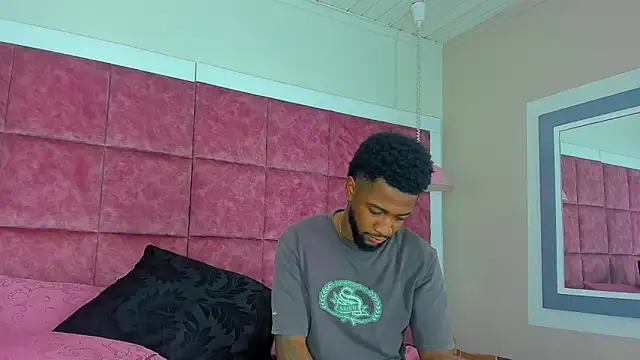 Drake Nassir4 online show from December 29, 2024, 3:03 pm