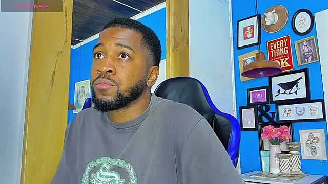 Drake Nassir4 online show from October 8, 2025, 9:23 pm