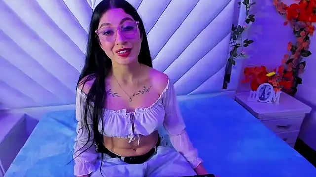 Snapshot of Katty_Queen chatting on October 15, 2025, 7:25 pm Katty Queen online show from October 15, 2025, 7:25 pm