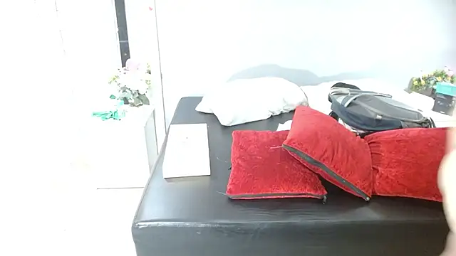 Snapshot of Kimandyuk chatting on March 17, 2025, 7:15 pm Kimandyuk online show from March 17, 2025, 7:15 pm