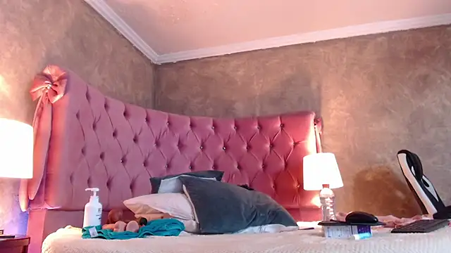 GabyPetit online show from January 31, 2025, 10:52 pm