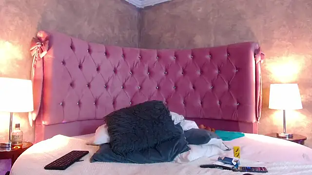 GabyPetit online show from March 12, 2025, 12:20 am