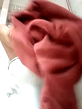 Snapshot of doggiepossession chatting on February 26, 2025, 6:47 am doggiepossession online show from February 26, 2025, 6:47 am