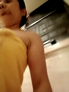 Snapshot of doggiepossession chatting on March 8, 2025, 12:41 pm doggiepossession online show from March 8, 2025, 12:41 pm