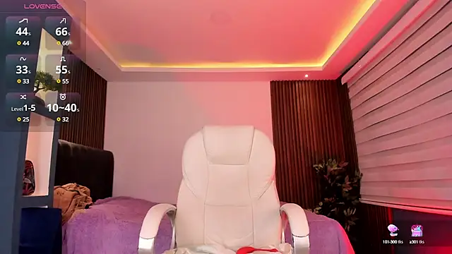 Snapshot of Lucy_Smith2 chatting on December 30, 2024, 4:31 am Lucy Smith2 online show from December 30, 2024, 4:31 am