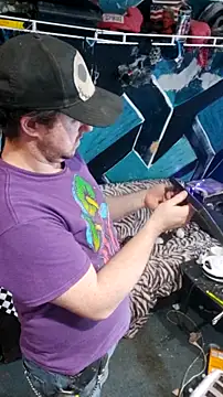 Snapshot of Boo-boo_kittyfux chatting on December 14, 2025, 5:29 pm Boo-boo kittyfux online show from December 14, 2025, 5:29 pm