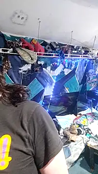 Snapshot of Boo-boo_kittyfux chatting on March 4, 2026, 10:27 pm Boo-boo kittyfux online show from March 4, 2026, 10:27 pm